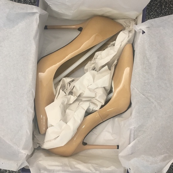 NIB Discontinued Stuart Weitzman Nouveau - Nude - Picture 2 of 3
